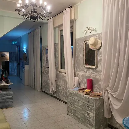 Derna فندق ريميني