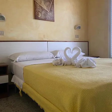 Derna מלון רימיני