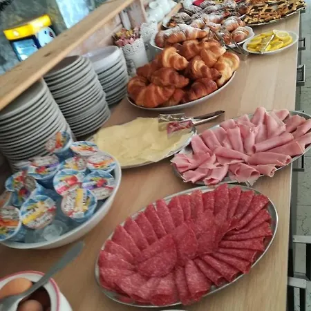 Derna 2* רימיני