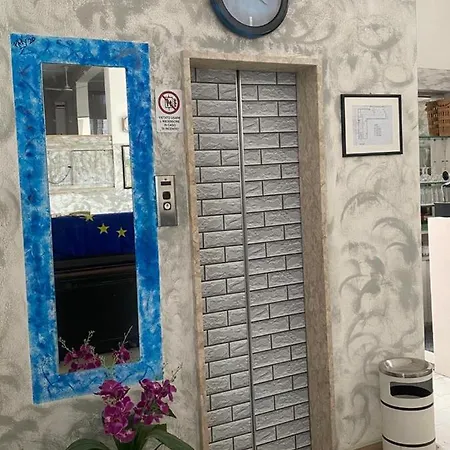 Derna 2* רימיני