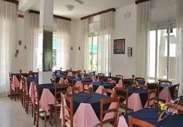 Otel Derna 2*